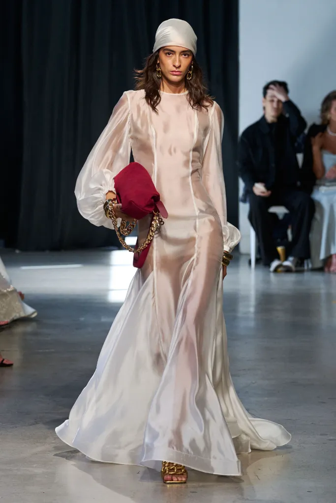 Bronx and Banco 26SS002